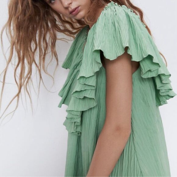 ZARA green Voluminous Pleated Dress - Picture 4 of 17